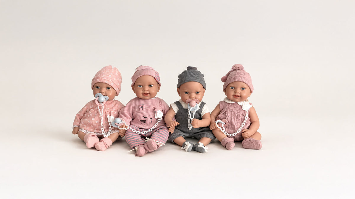 bebé reborn con accesorios