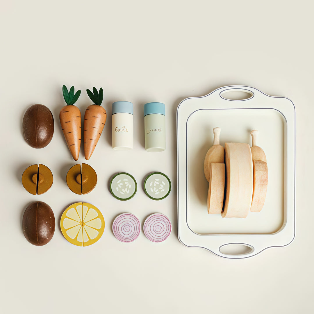 Set de juguetes de madera cocina infantil: pollo, verduras y condimentos. Juguetes educativos para niños