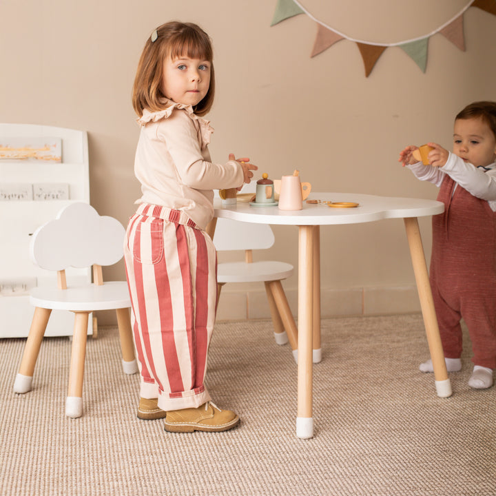 MESA & SILLAS NUBE Y CONEJO