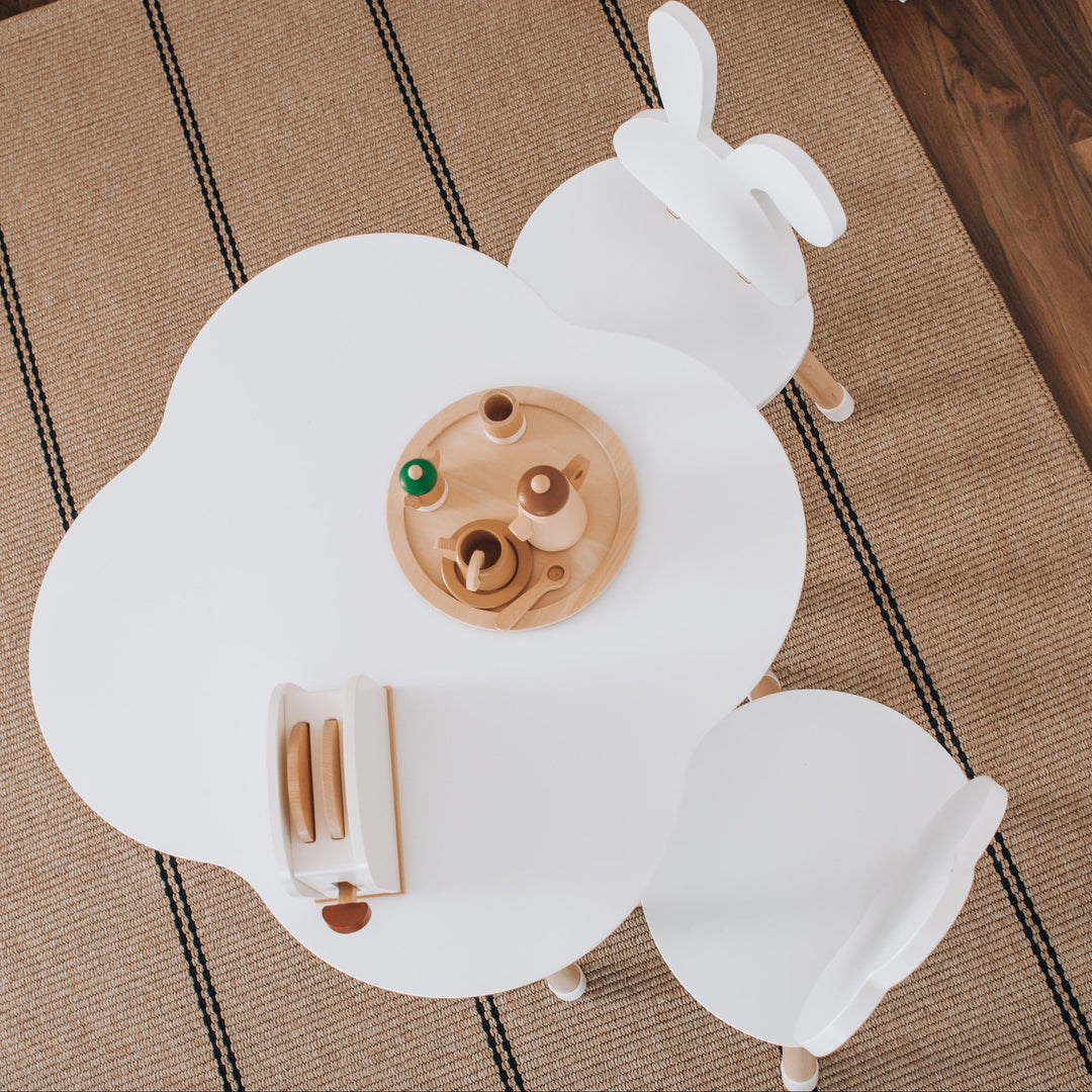 MESA & SILLAS NUBE Y CONEJO