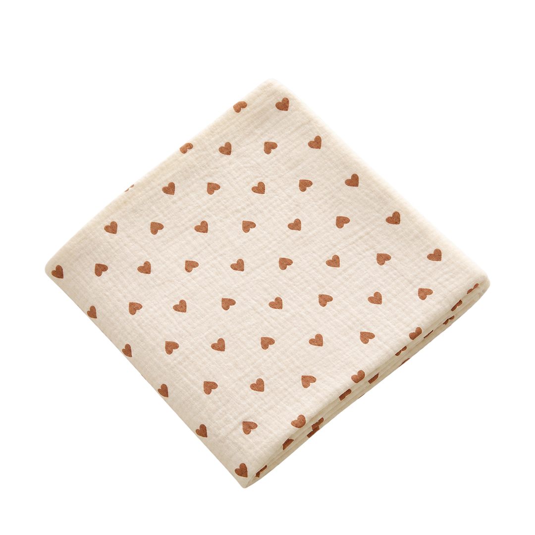 Muselina de algodón orgánico con estampado de corazones para bebé